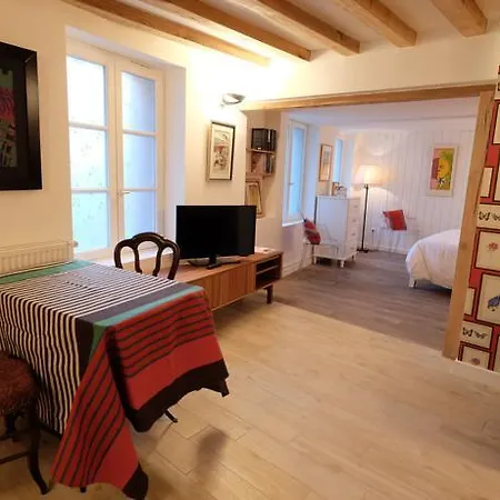 Les Maisons Du Puits