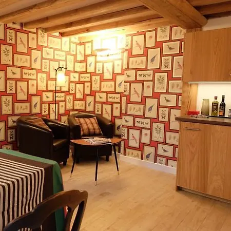 Les Maisons Du Puits Apartment *