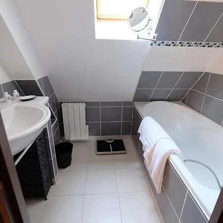 Les Maisons Du Puits Apartment